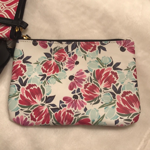 NWT. 3 Piece Cosmetic Bag Set - Picture 2 of 8